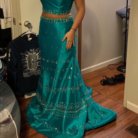 Rachel Allen Prom Dress - Picture 2 of 2